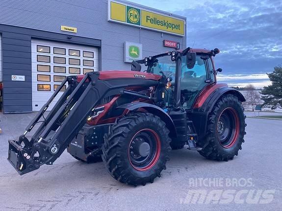 Valtra T235 Traktorit