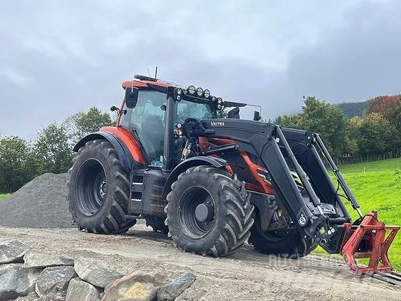 Valtra T235D Traktorit