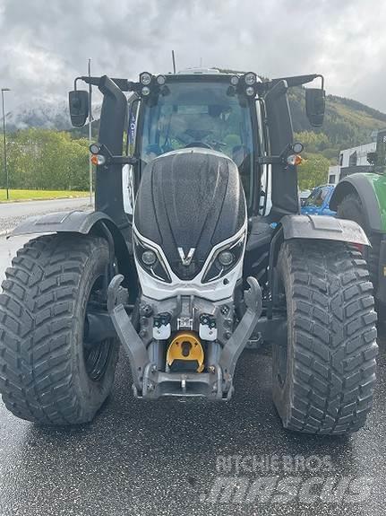 Valtra T254V Traktorit