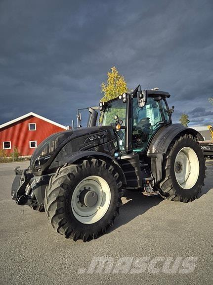 Valtra T254V Traktorit