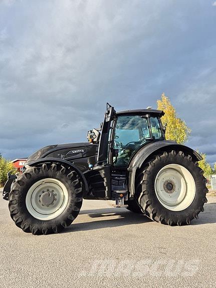 Valtra T254V Traktorit