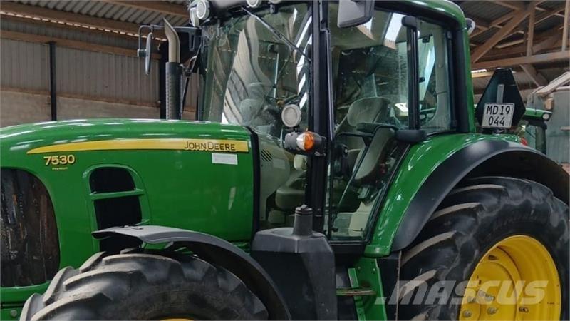 John Deere 7530 Traktorit