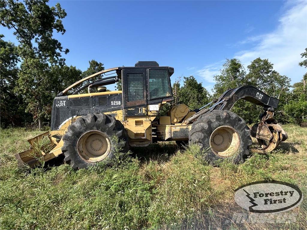 CAT 525B Juontokoneet