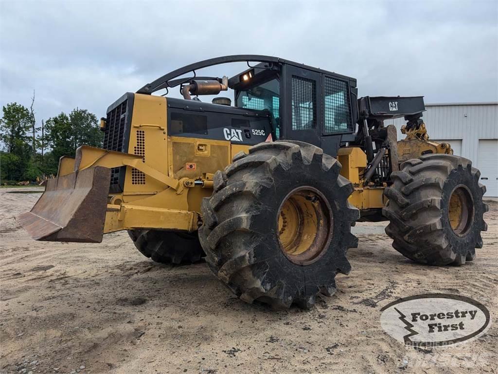 CAT 525C Juontokoneet