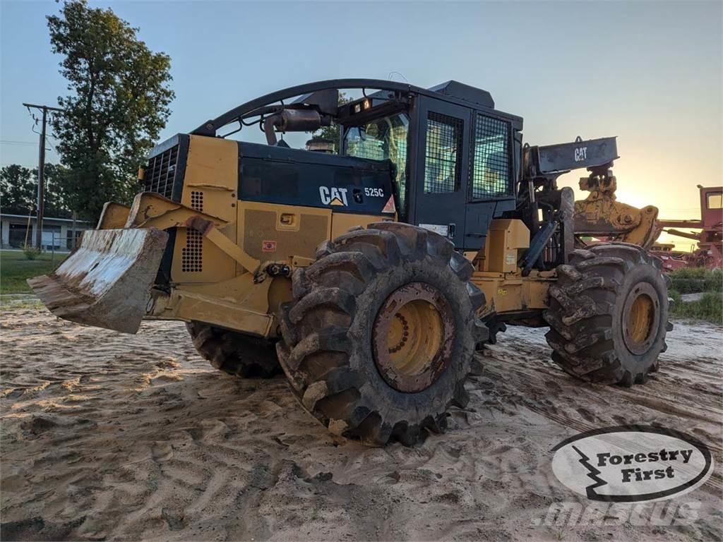 CAT 525C Juontokoneet