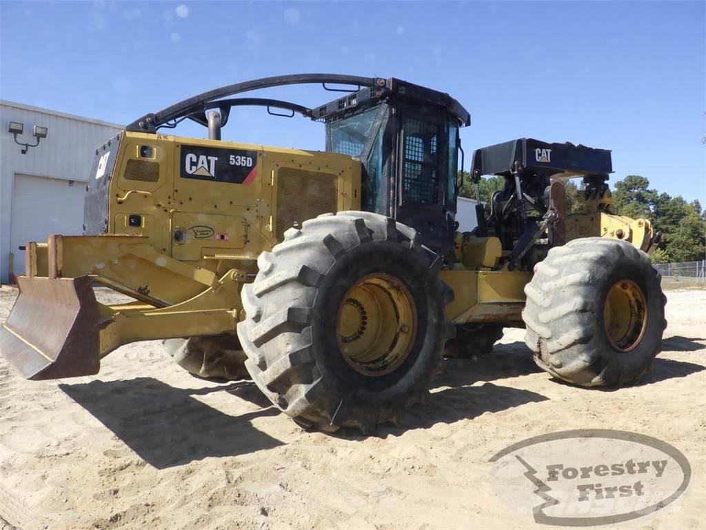 CAT 535D Juontokoneet