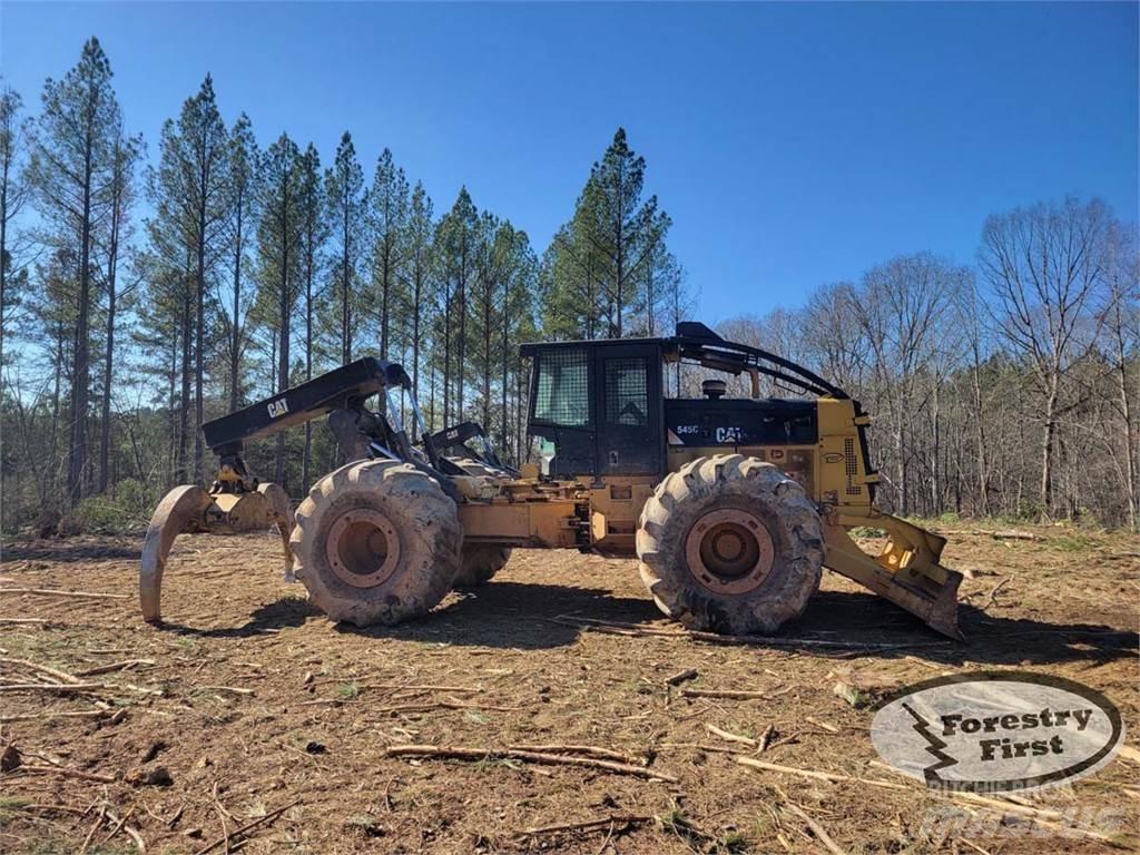 CAT 545C Juontokoneet