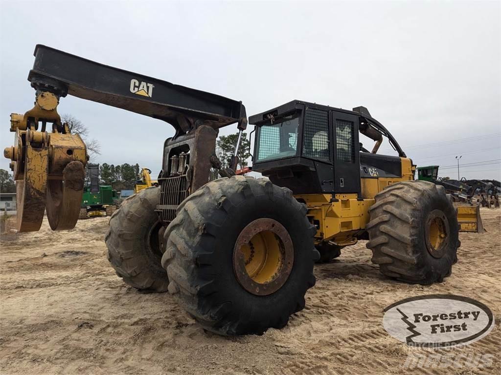 CAT 545C Juontokoneet