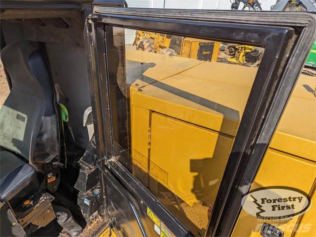CAT 559D Nivelpuomikuormaajat