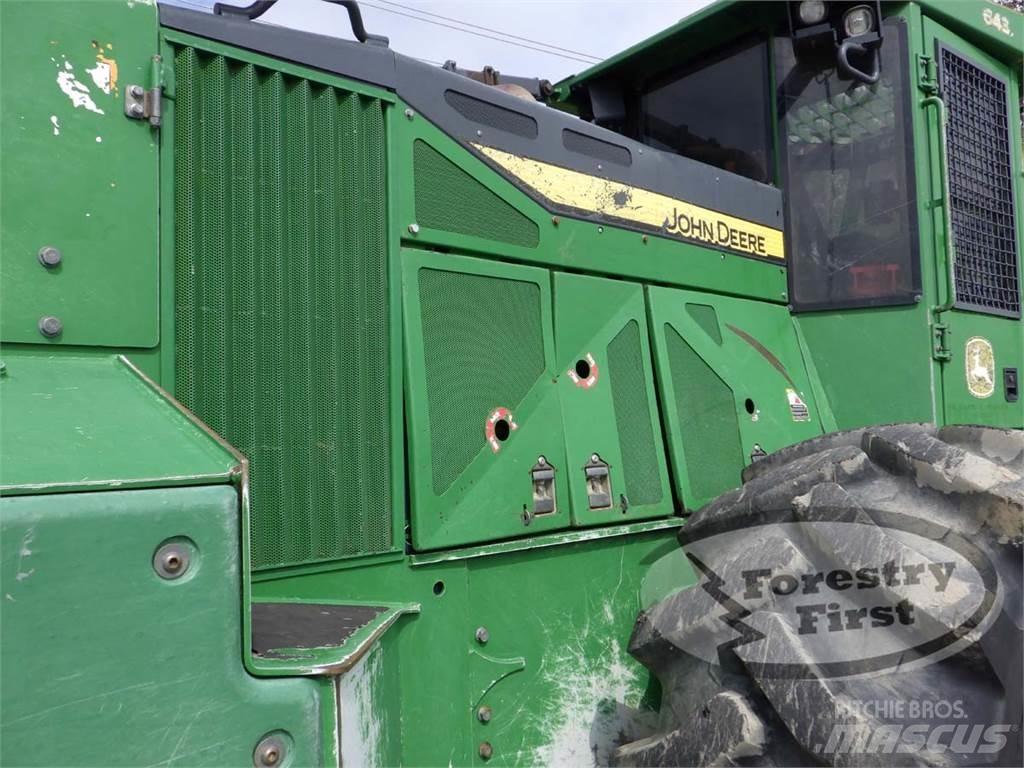 John Deere 643L Kaatokasauskoneet