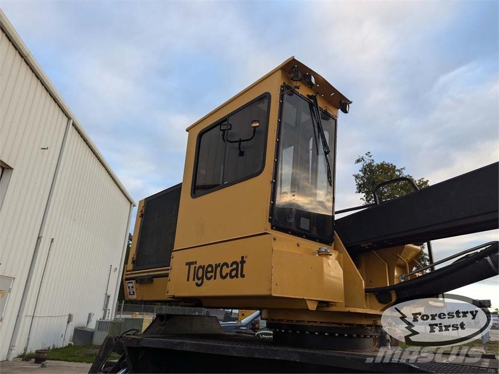 Tigercat 234B Nivelpuomikuormaajat