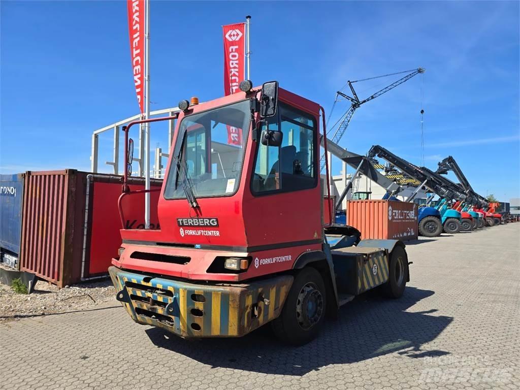 Terberg YT222 Terminaalitraktorit