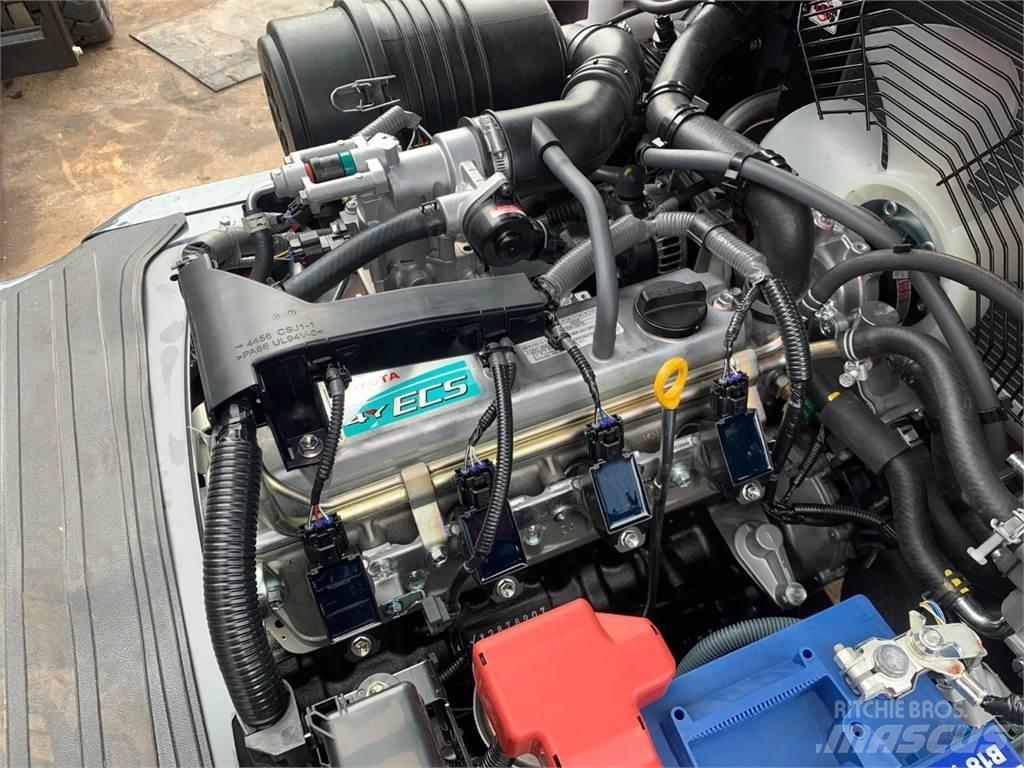 Toyota 02-8FGF30 Nestekaasutrukit