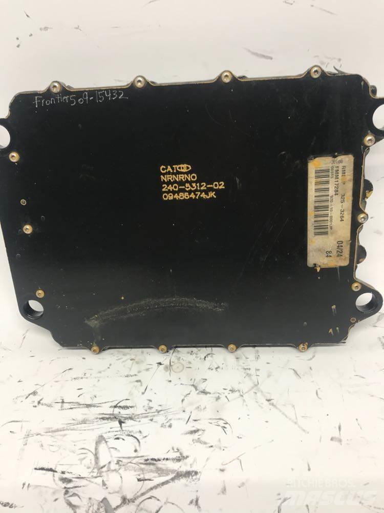 CAT 70 Pin Muut