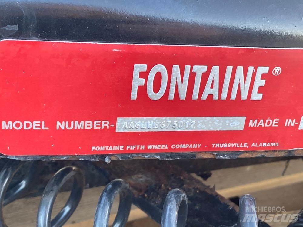 Fontaine  Renkaat ja vanteet