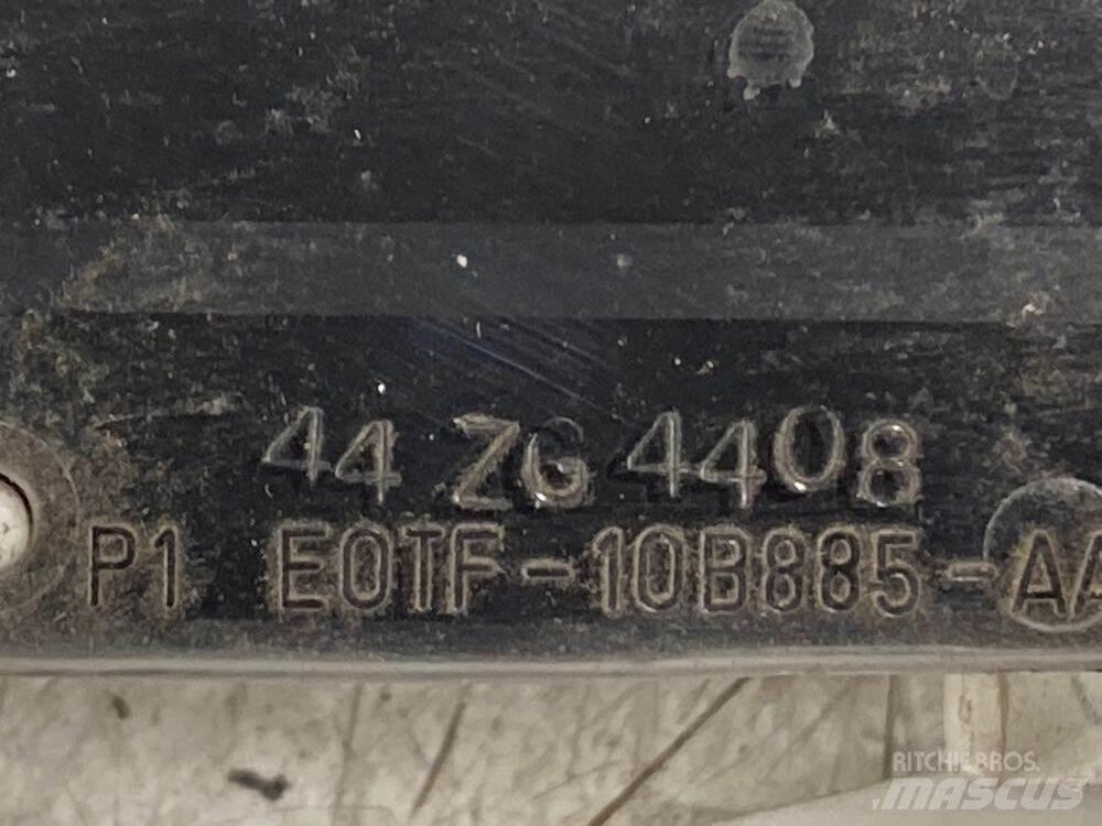Ford F-800 Muut
