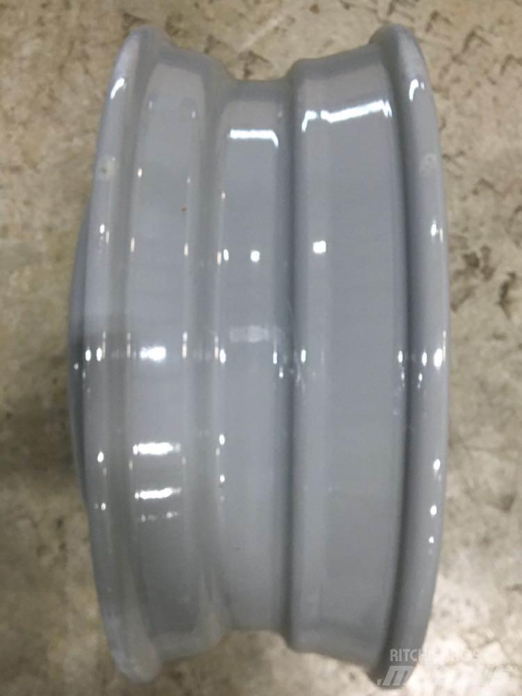Ford F550 Renkaat ja vanteet