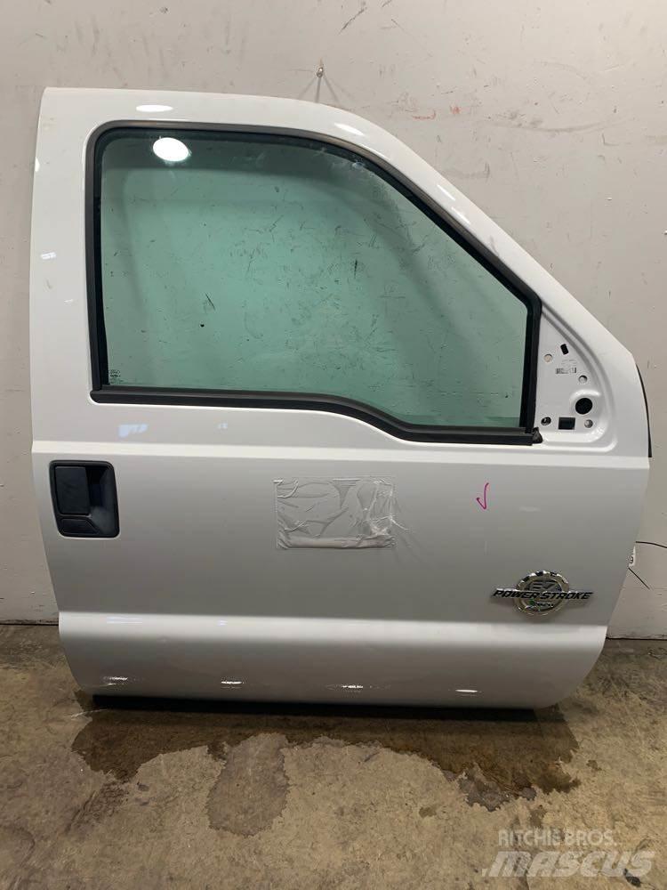 Ford F750 Muut