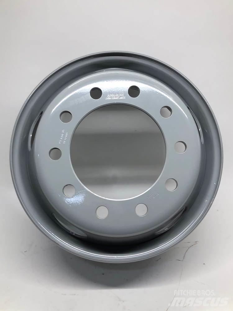 Ford F750 Renkaat ja vanteet