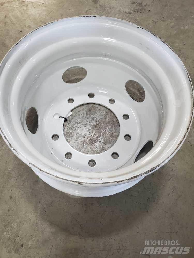 Ford F750 Renkaat ja vanteet