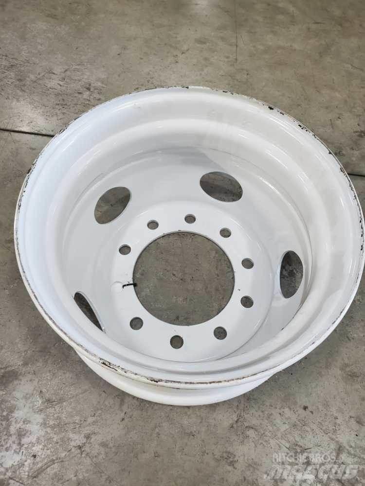 Ford F750 Renkaat ja vanteet