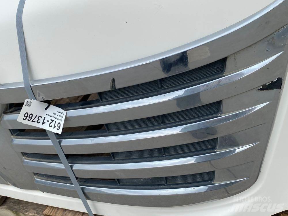 Hino 268 Ohjaamot ja sisustat