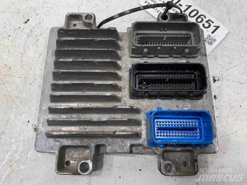 Isuzu NPR Ohjaamot ja sisustat