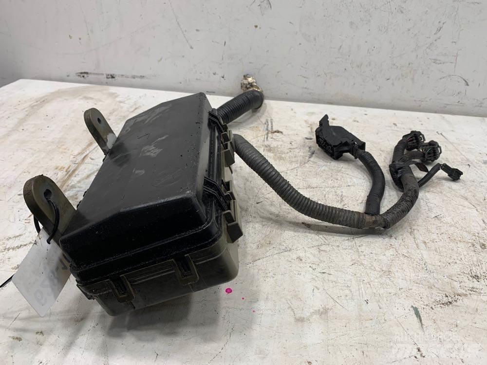 Isuzu NPR Sähkö ja elektroniikka