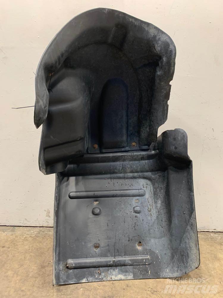 Mack CV713 Muut