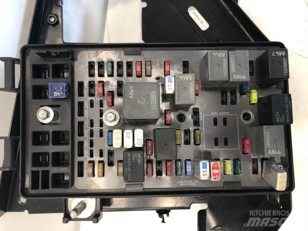 Mack CXU Sähkö ja elektroniikka