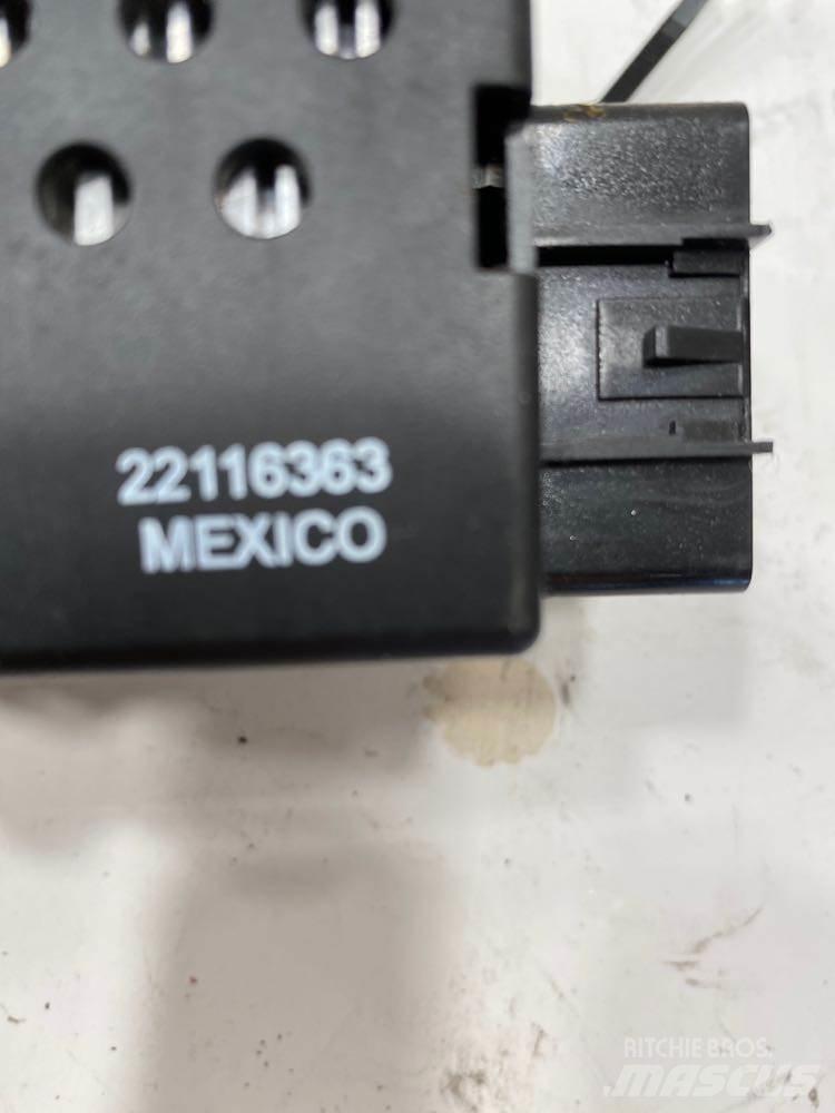 Mack CXU Sähkö ja elektroniikka
