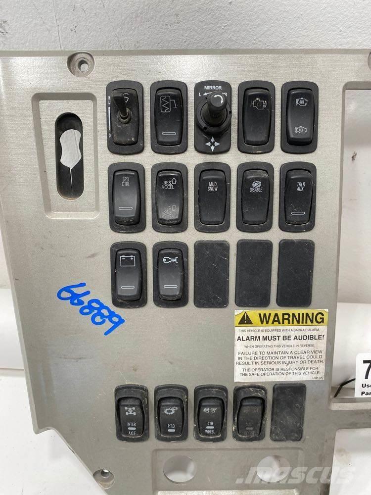 Mack CXU Sähkö ja elektroniikka