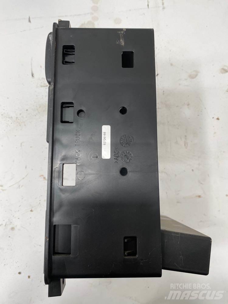 Mack CXU Sähkö ja elektroniikka