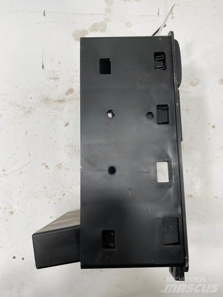 Mack CXU Sähkö ja elektroniikka