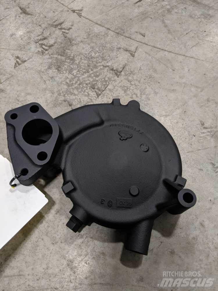 Mack E7 Muut