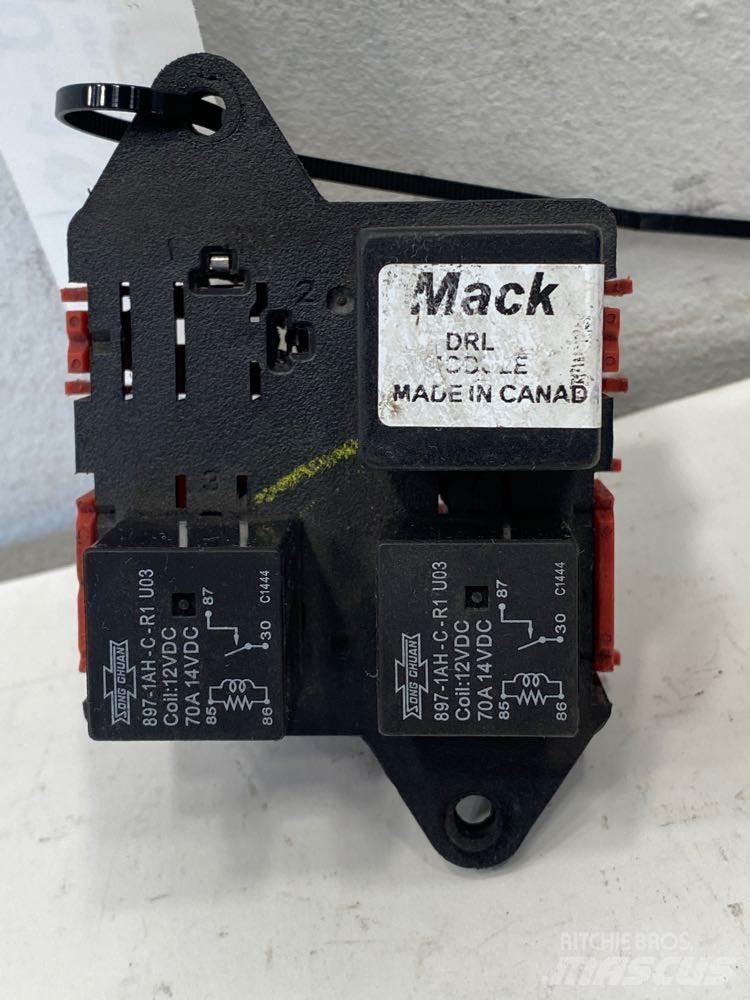 Mack GU Ohjaamot ja sisustat