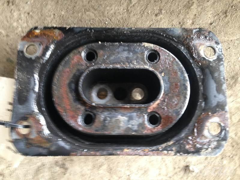 Mack MP8 Muut