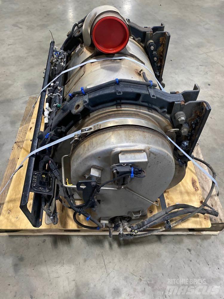 Mack MP8 Muut
