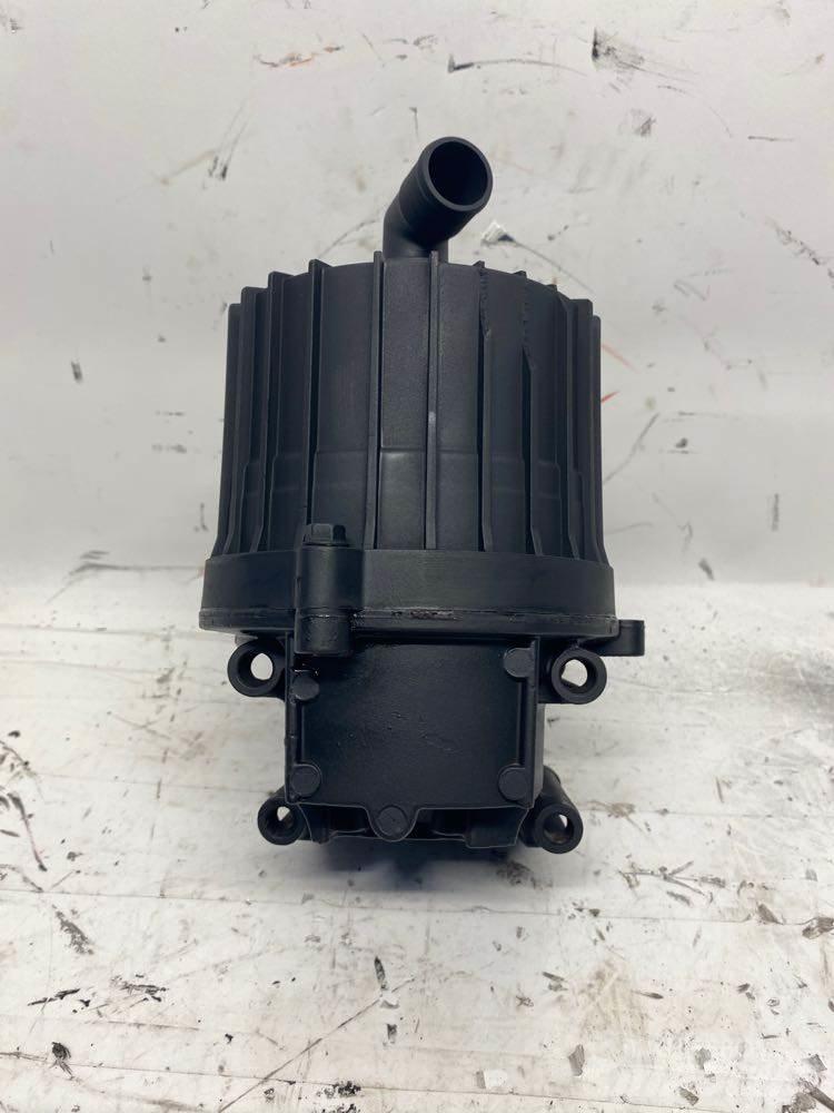 Mack MP8 Muut