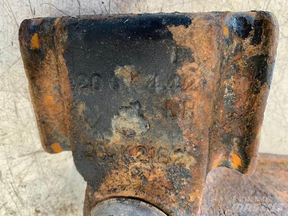 Mack RD680 Alusta ja jousitus