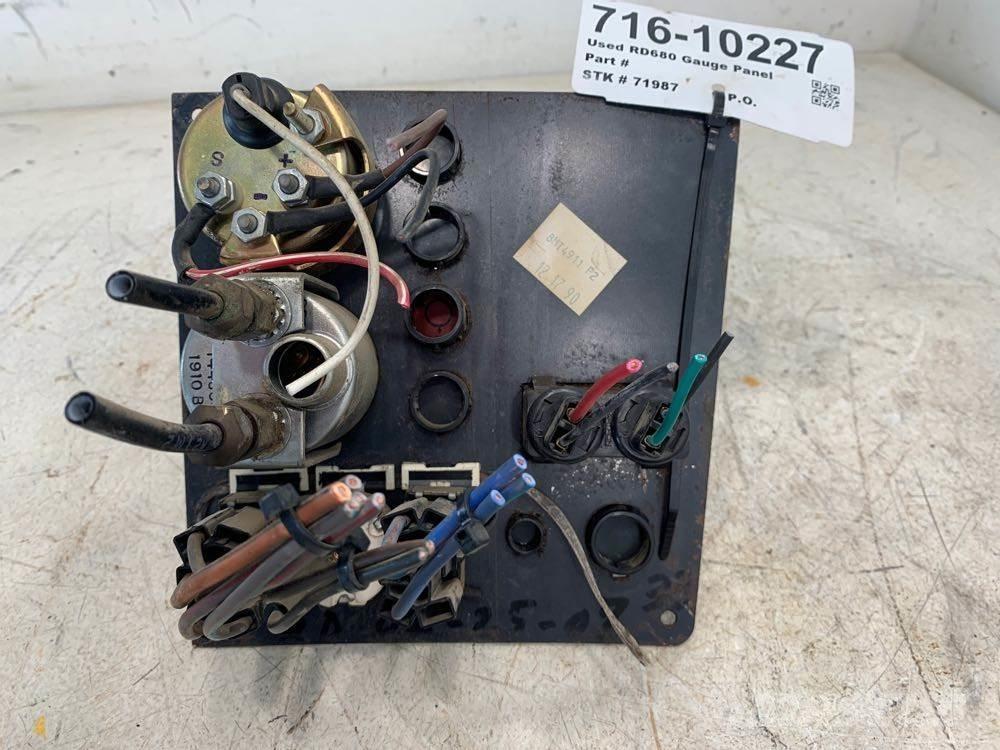 Mack RD680 Sähkö ja elektroniikka