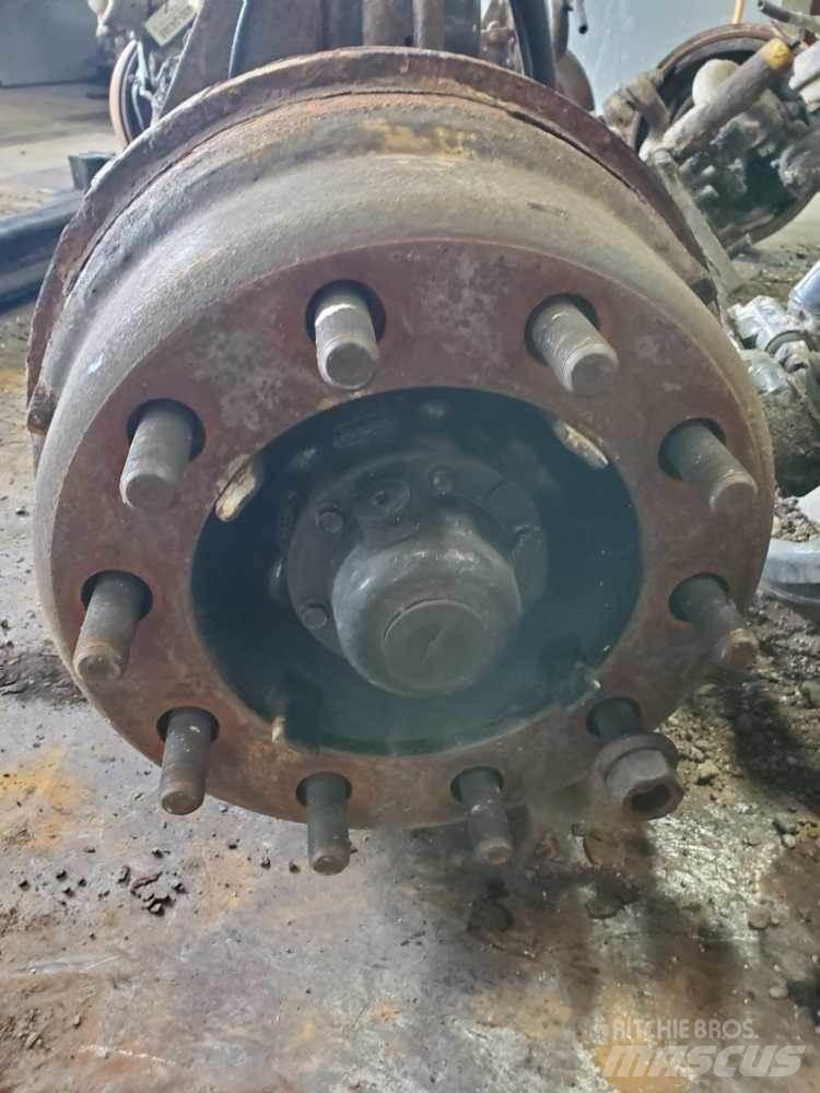 Meritor  Akselit
