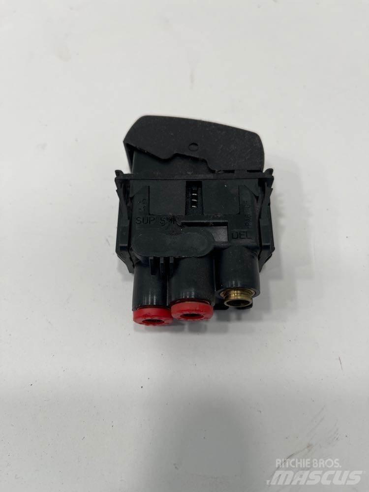 Paccar  Sähkö ja elektroniikka