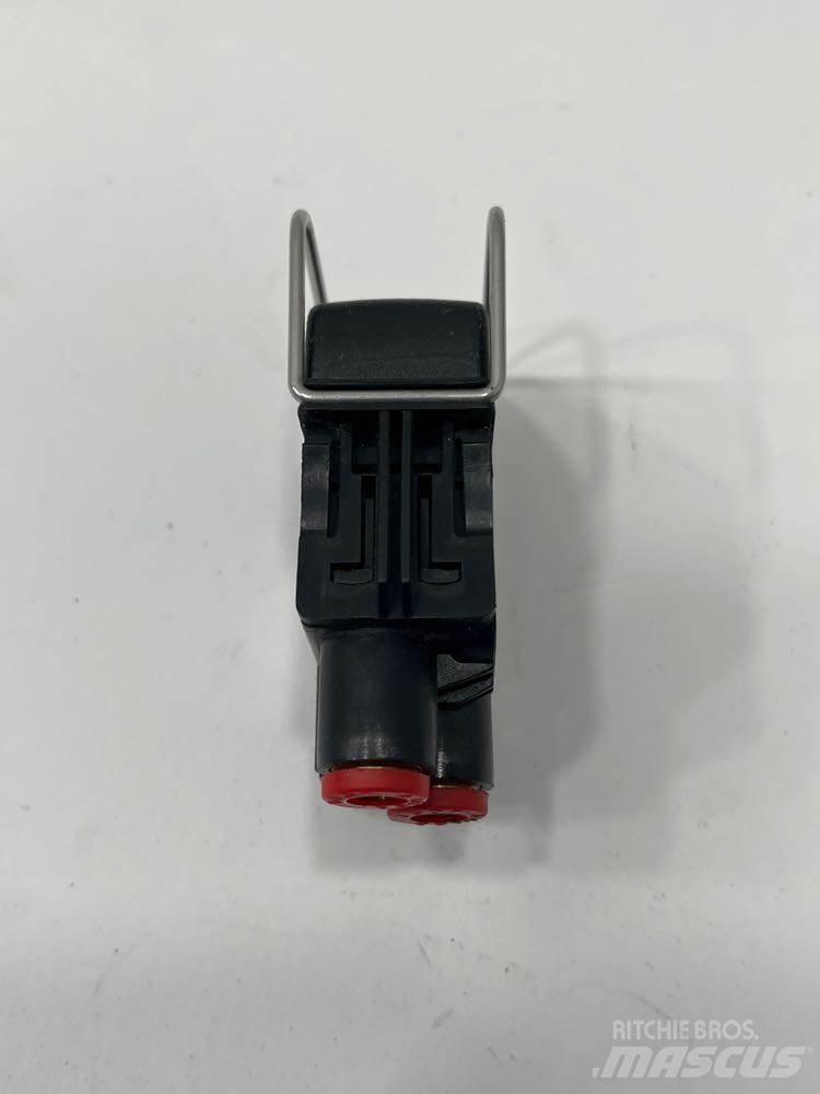 Paccar  Sähkö ja elektroniikka