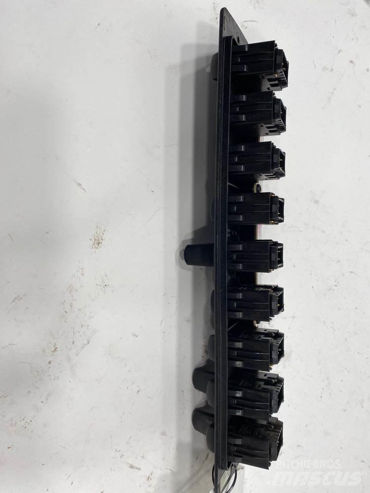 Paccar  Sähkö ja elektroniikka