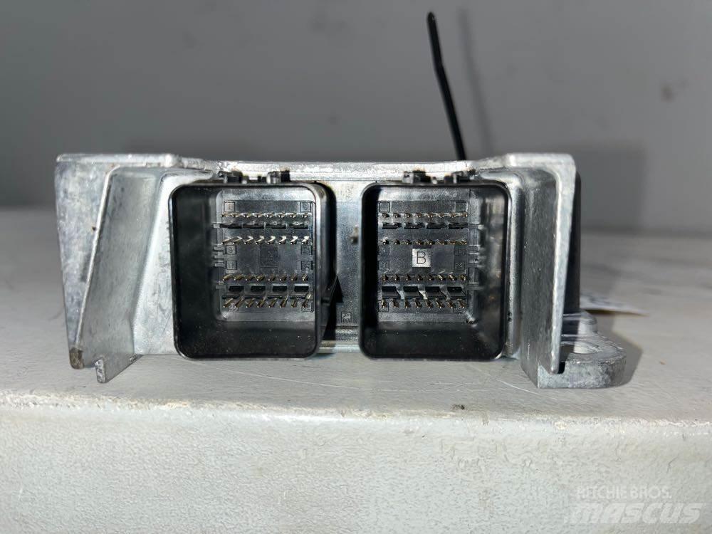 RAM 5500 Ohjaamot ja sisustat