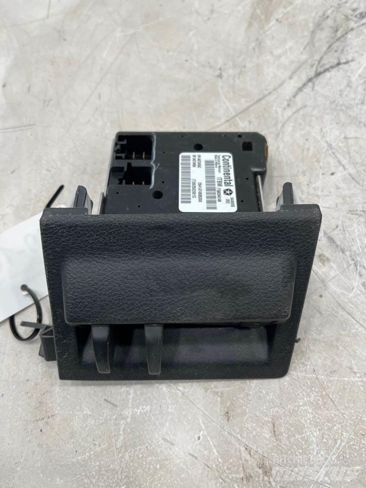 RAM 5500 Ohjaamot ja sisustat