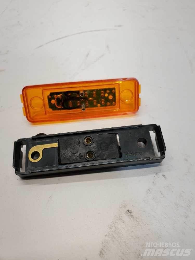 Universal  Sähkö ja elektroniikka