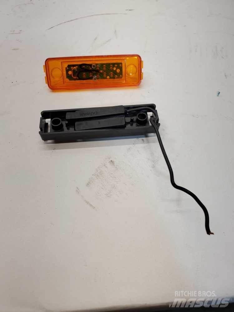 Universal  Sähkö ja elektroniikka