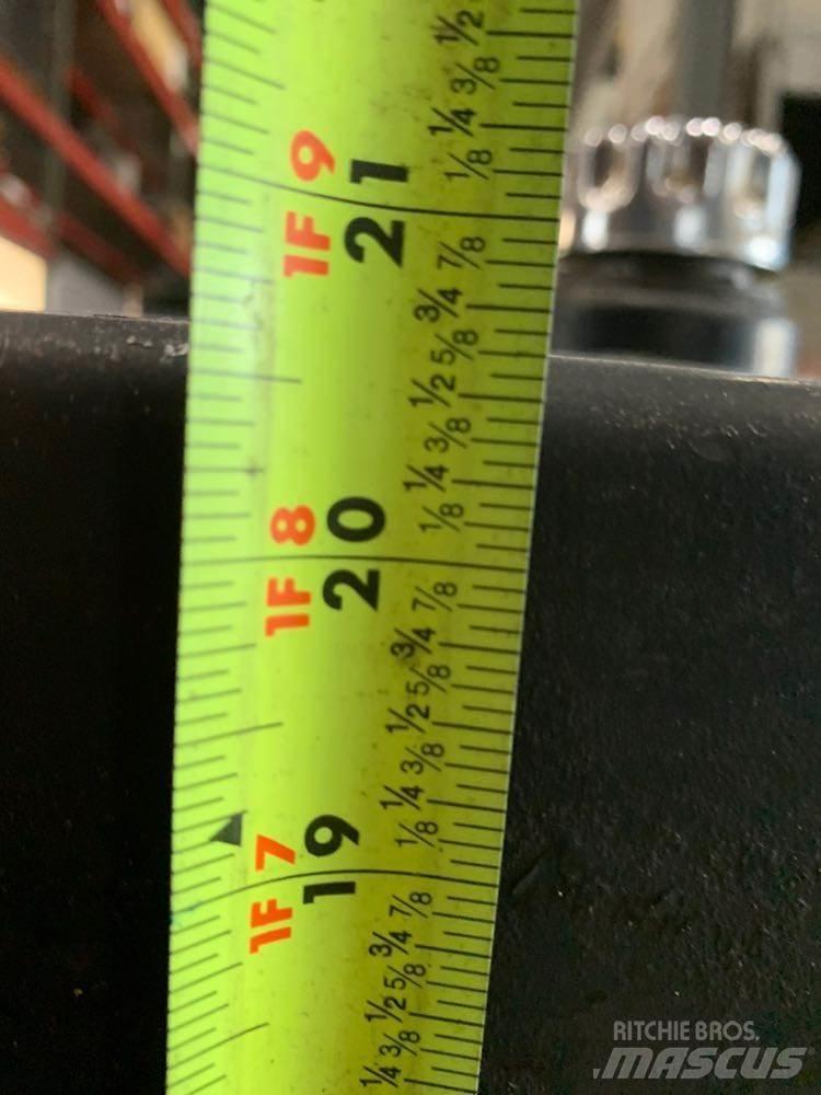 Universal  Hydrauliikka